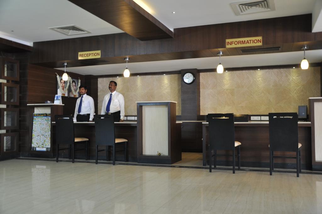 Hotel Shaans Tiruchirappalli Exterior foto
