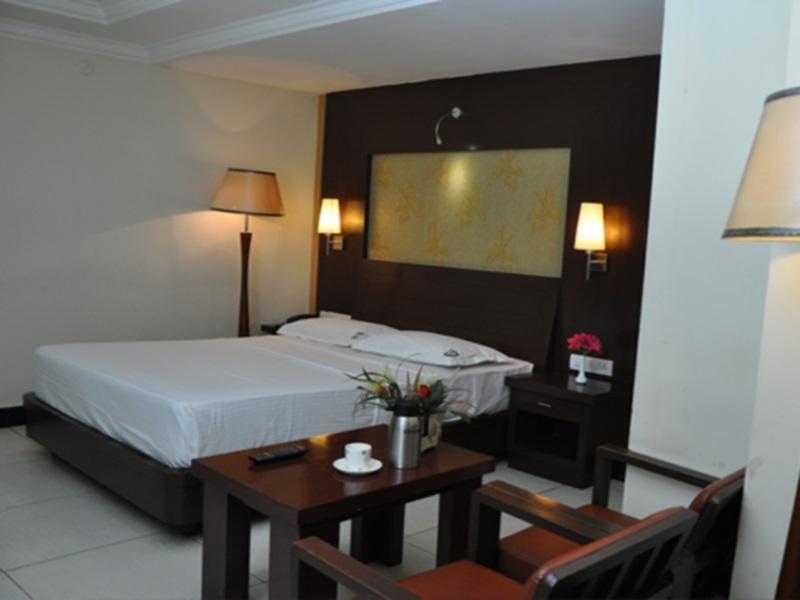 Hotel Shaans Tiruchirappalli Exterior foto
