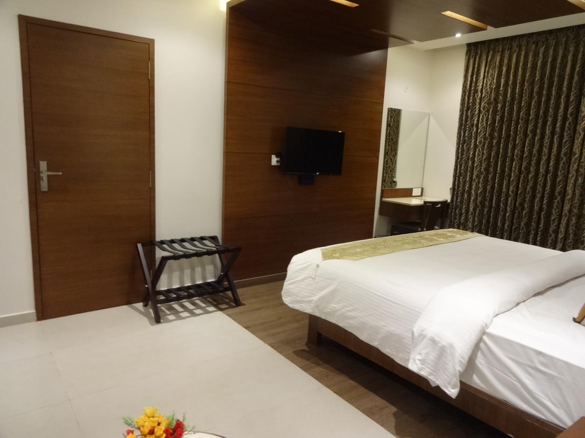 Hotel Shaans Tiruchirappalli Exterior foto