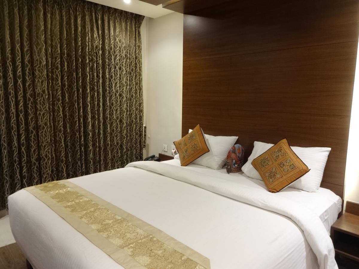 Hotel Shaans Tiruchirappalli Exterior foto